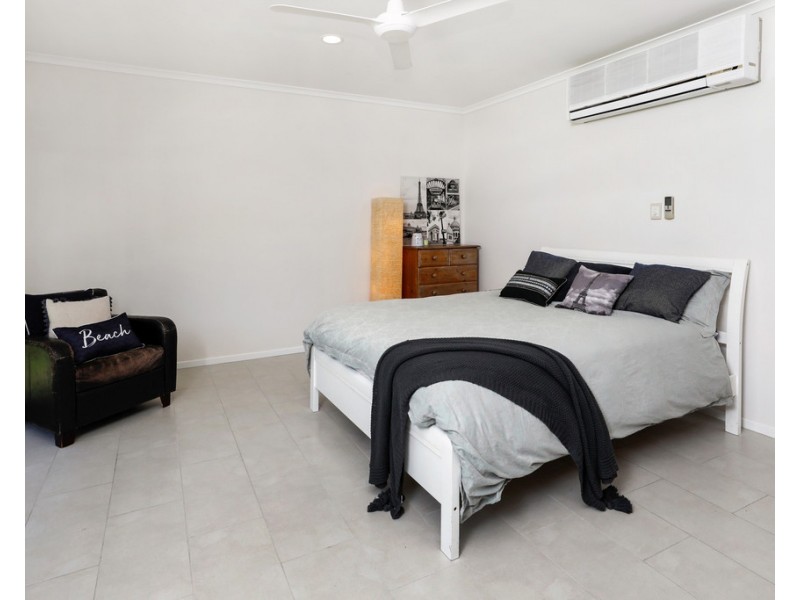 36 Stream Avenue, Kewarra Beach QLD 4879