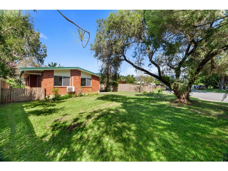 7 Purbeck Place, Edge Hill QLD 4870