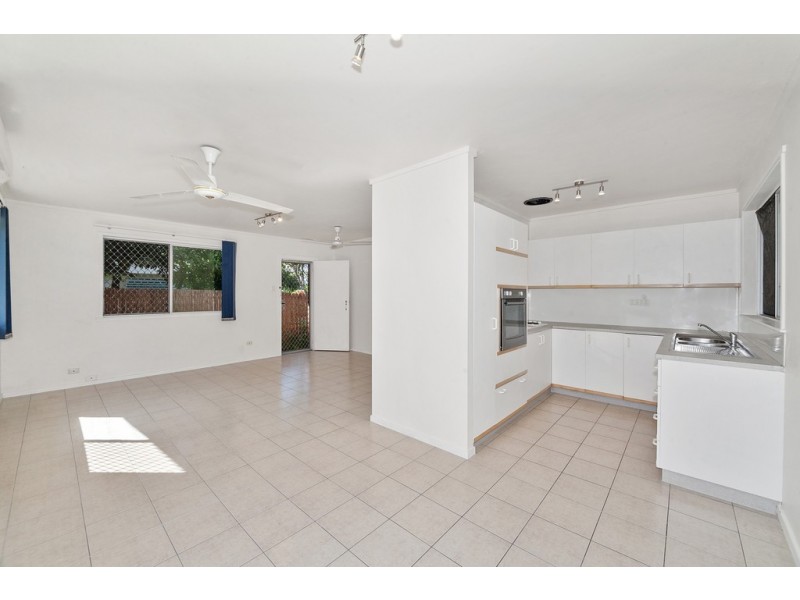 7 Purbeck Place, Edge Hill QLD 4870