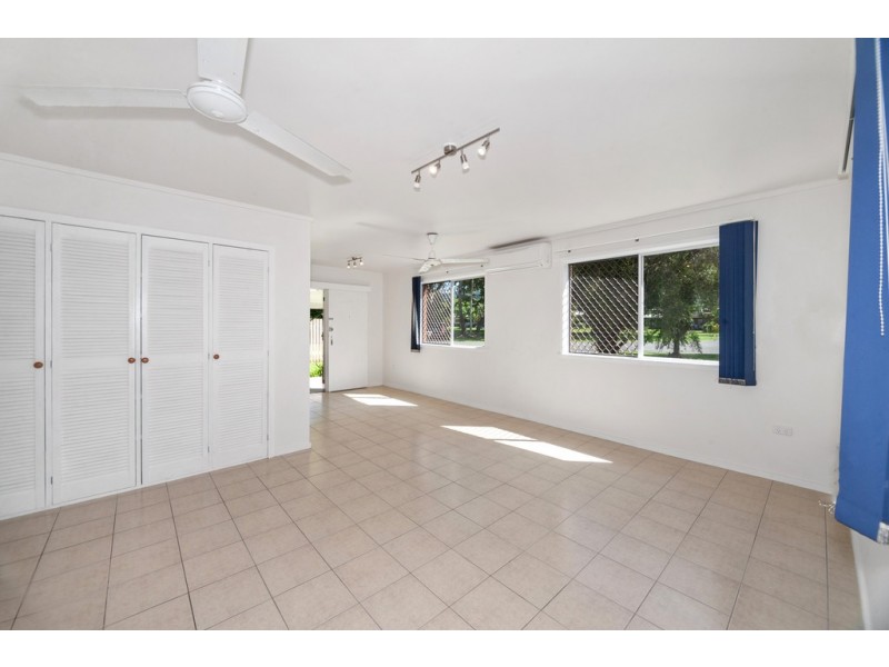 7 Purbeck Place, Edge Hill QLD 4870