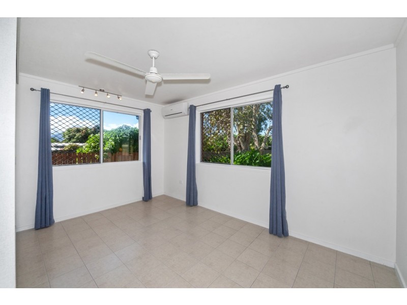 7 Purbeck Place, Edge Hill QLD 4870