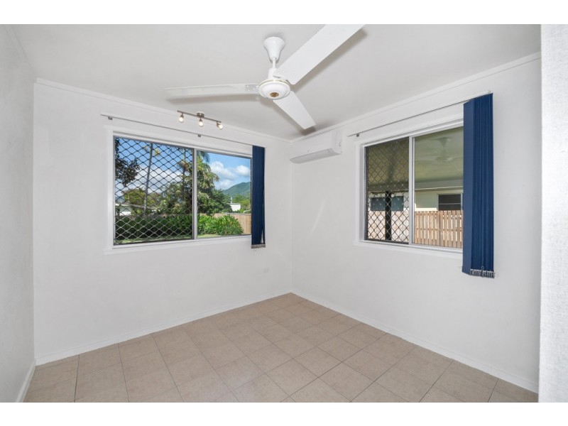 7 Purbeck Place, Edge Hill QLD 4870