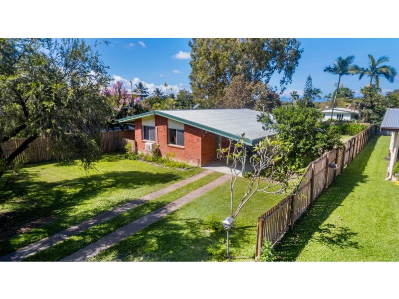 7 Purbeck Place, Edge Hill QLD 4870
