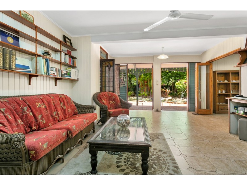 75 Kamerunga Road, Stratford QLD 4870