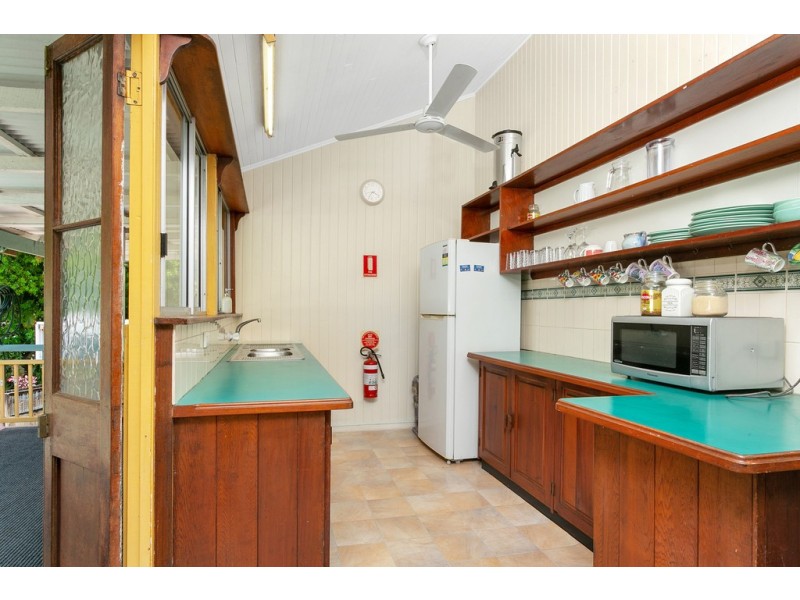 75 Kamerunga Road, Stratford QLD 4870