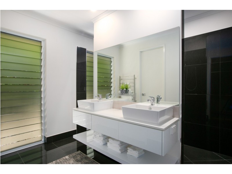 7 Canopy Way, Palm Cove QLD 4879