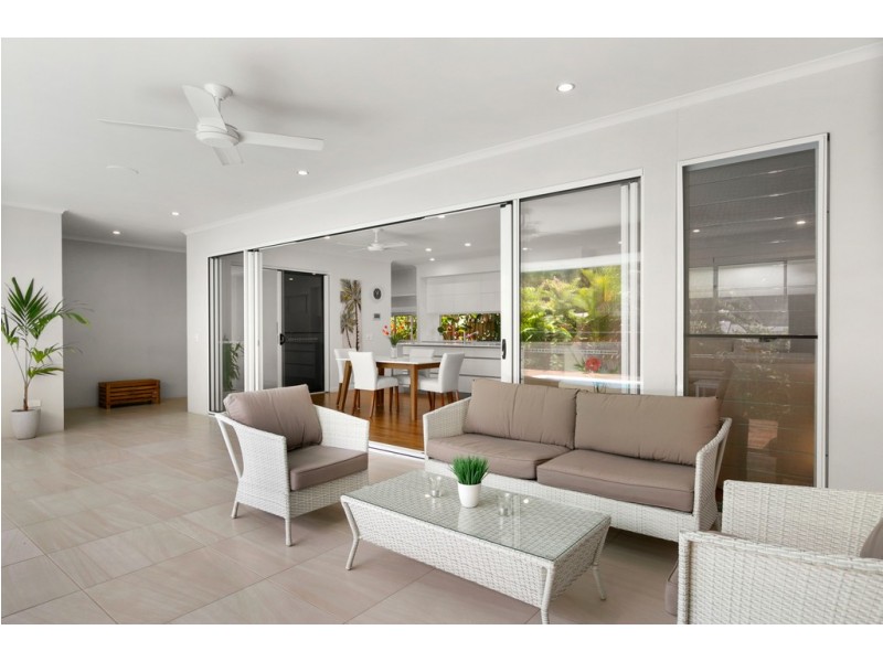 7 Canopy Way, Palm Cove QLD 4879