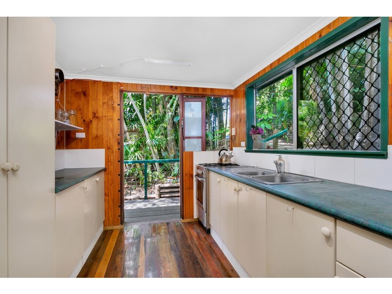 18 Rob Veivers Drive, Kuranda QLD 4881