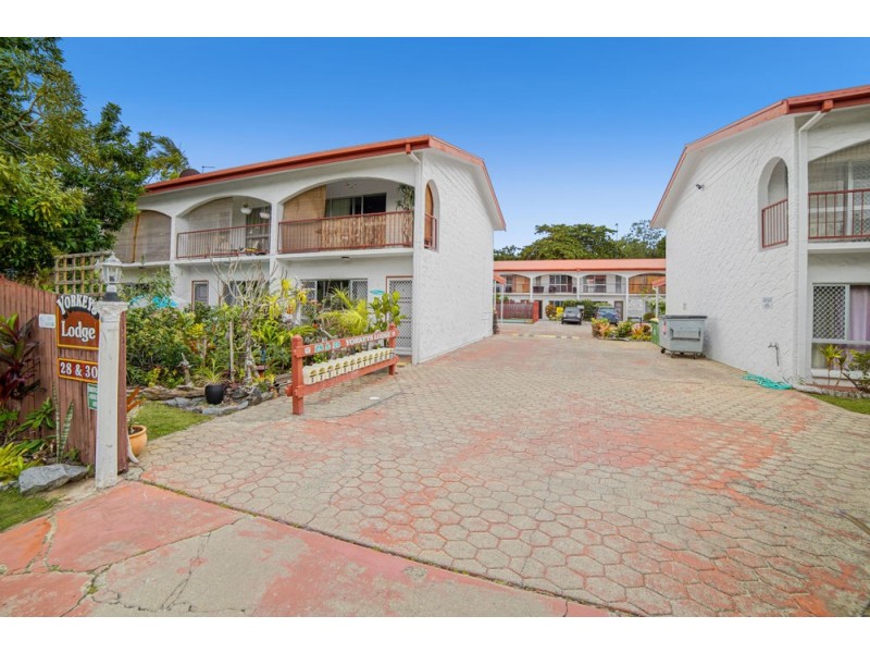 8/28-30 Fairweather Street, Yorkeys Knob QLD 4878