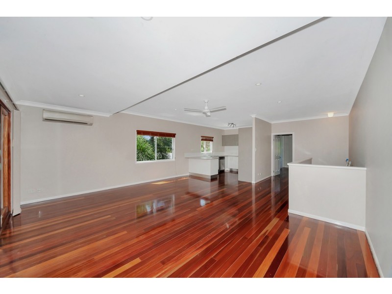 1/3 Guava Street, Holloways Beach QLD 4878