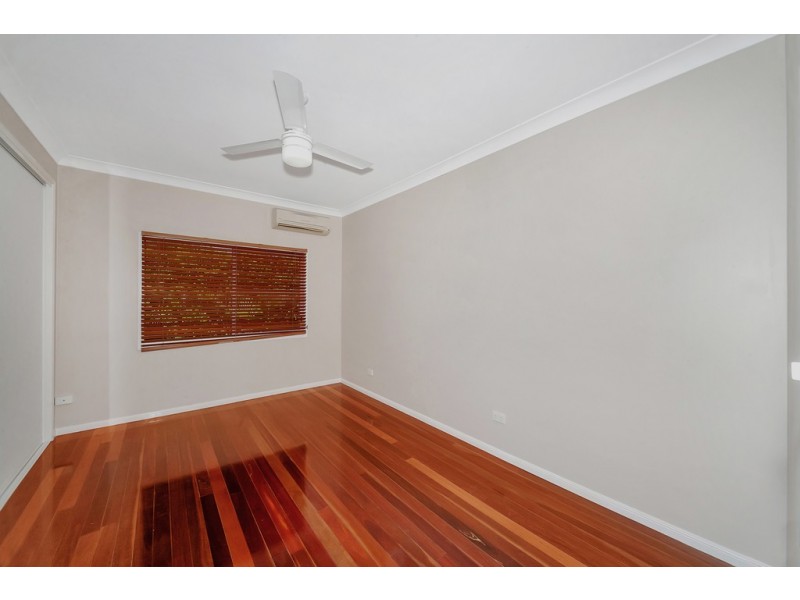 1/3 Guava Street, Holloways Beach QLD 4878