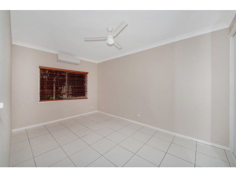 1/3 Guava Street, Holloways Beach QLD 4878