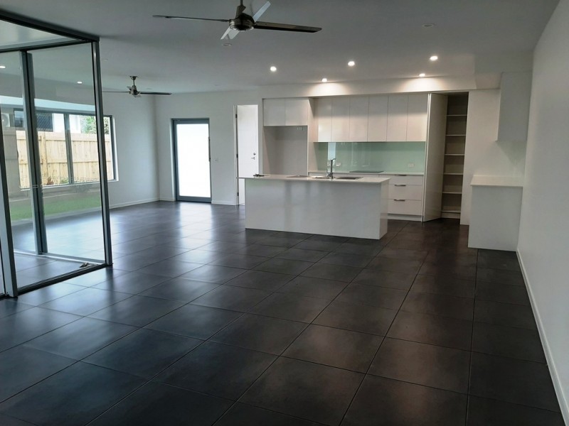 4B Mooreland Place, Kewarra Beach QLD 4879