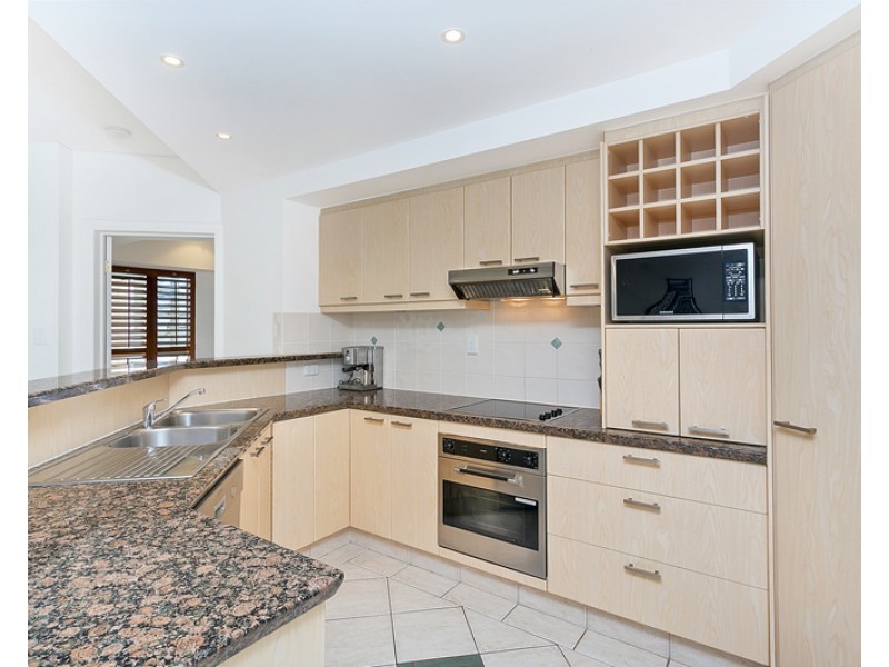 10/31-35 Vasey Esplanade, Trinity Beach QLD 4879