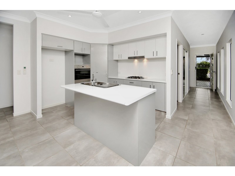 165 Roberts Drive, Trinity Beach QLD 4879