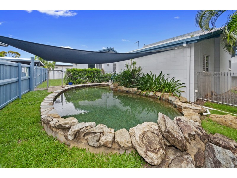 1/485 McCoombe Street, Mooroobool QLD 4870