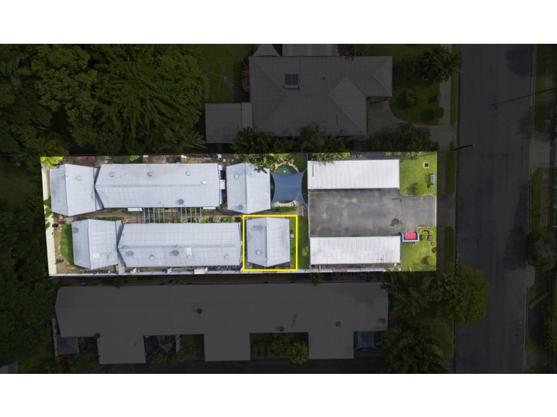 1/485 McCoombe Street, Mooroobool QLD 4870