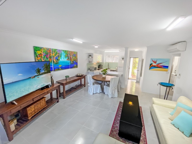 8/241 Coral Coast Drive, Palm Cove QLD 4879