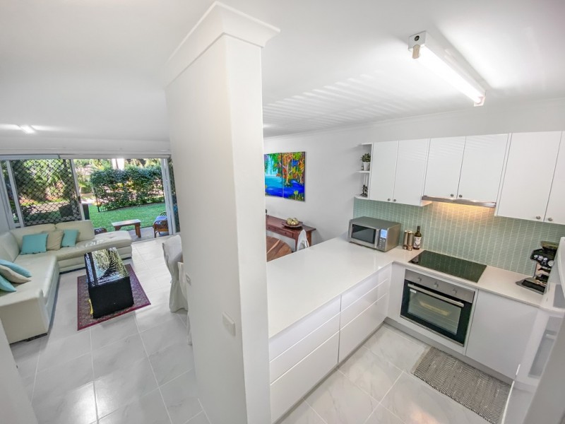 8/241 Coral Coast Drive, Palm Cove QLD 4879