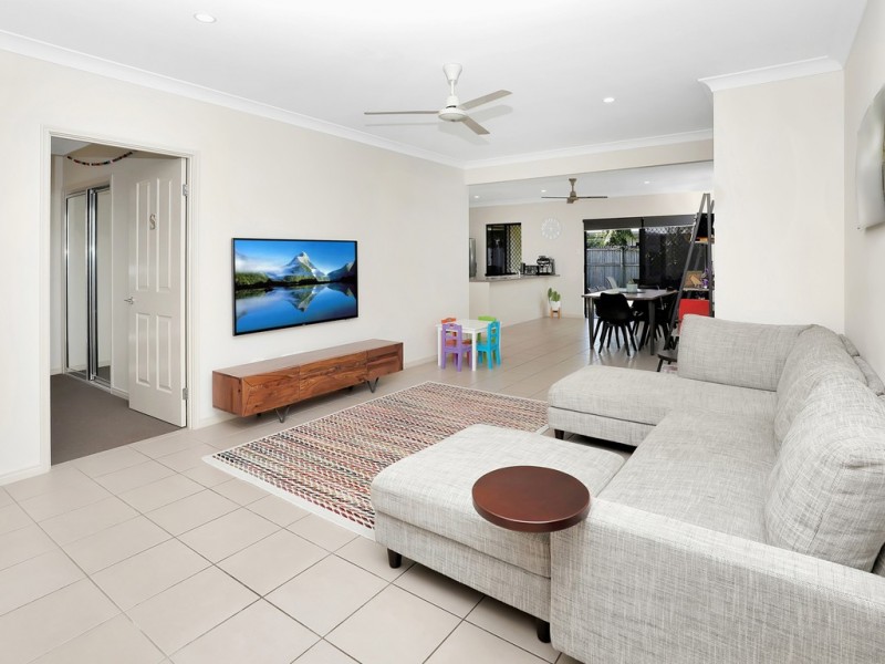 6 Rothesay Bend, Trinity Park QLD 4879