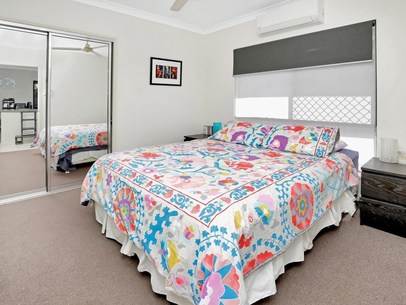 6 Rothesay Bend, Trinity Park QLD 4879