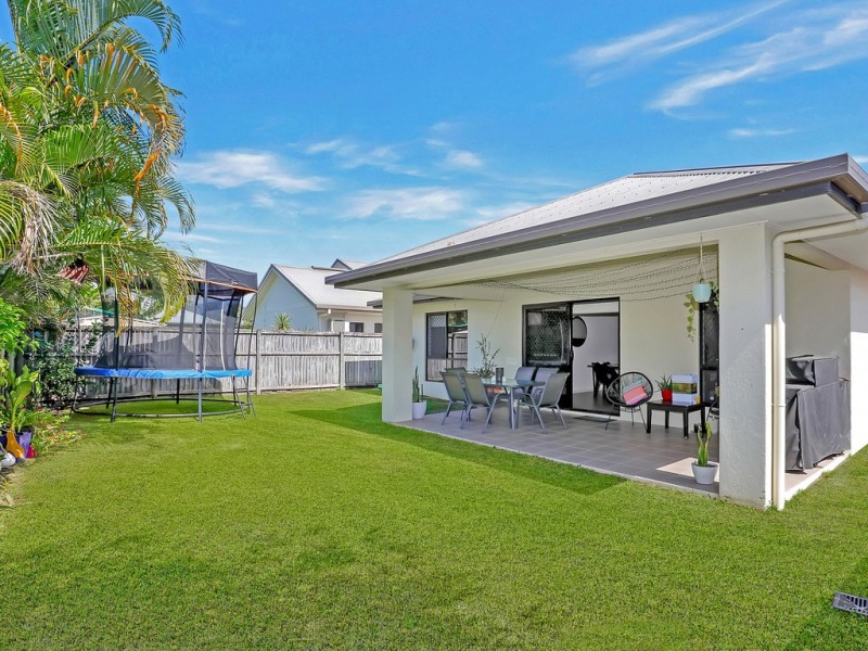 6 Rothesay Bend, Trinity Park QLD 4879