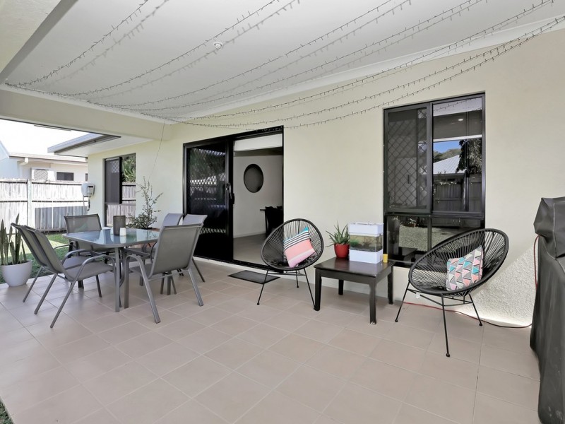 6 Rothesay Bend, Trinity Park QLD 4879