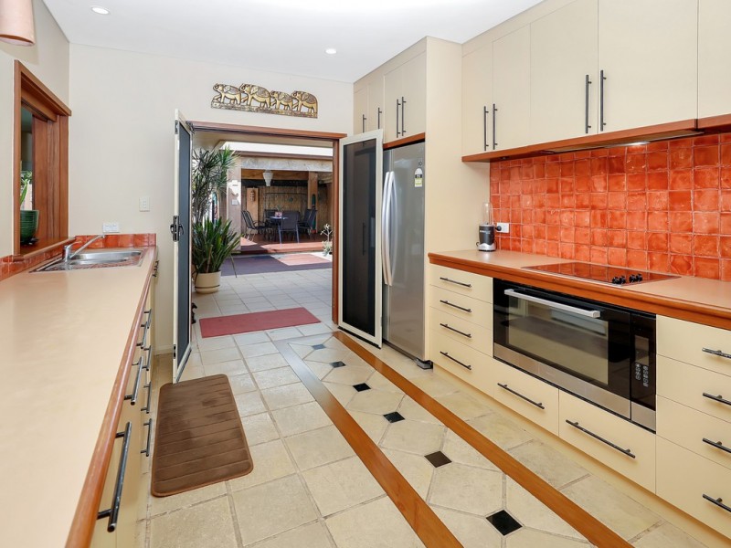 8 Miara Close, Kewarra Beach QLD 4879