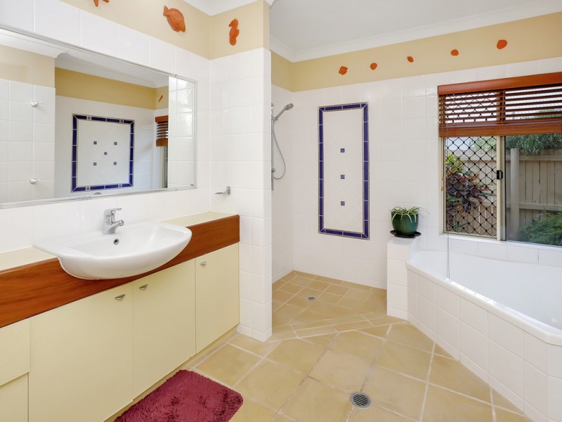 8 Miara Close, Kewarra Beach QLD 4879