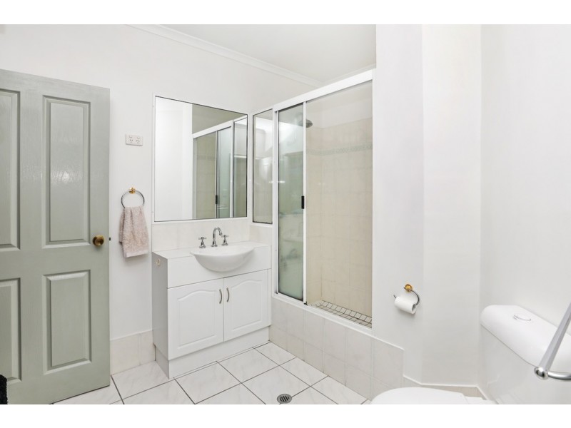 12/133-135 Collins Avenue, Edge Hill QLD 4870