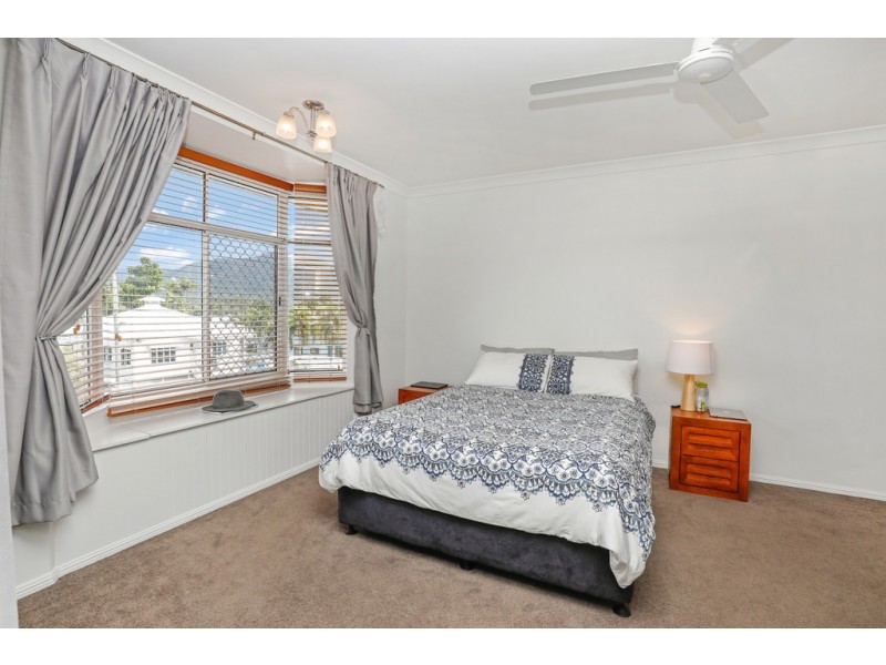 12/133-135 Collins Avenue, Edge Hill QLD 4870