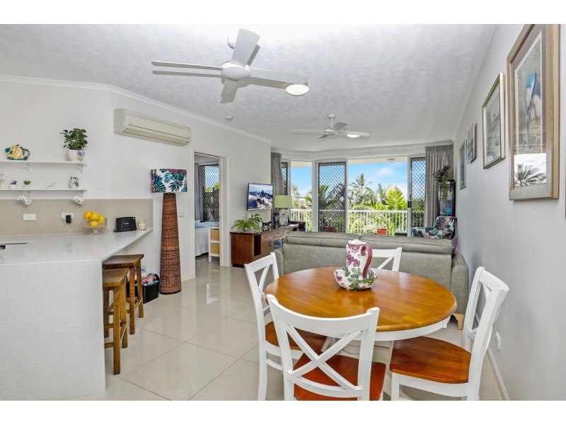 1/38 Moore Street, Trinity Beach QLD 4879