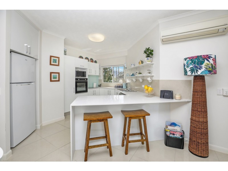 1/38 Moore Street, Trinity Beach QLD 4879