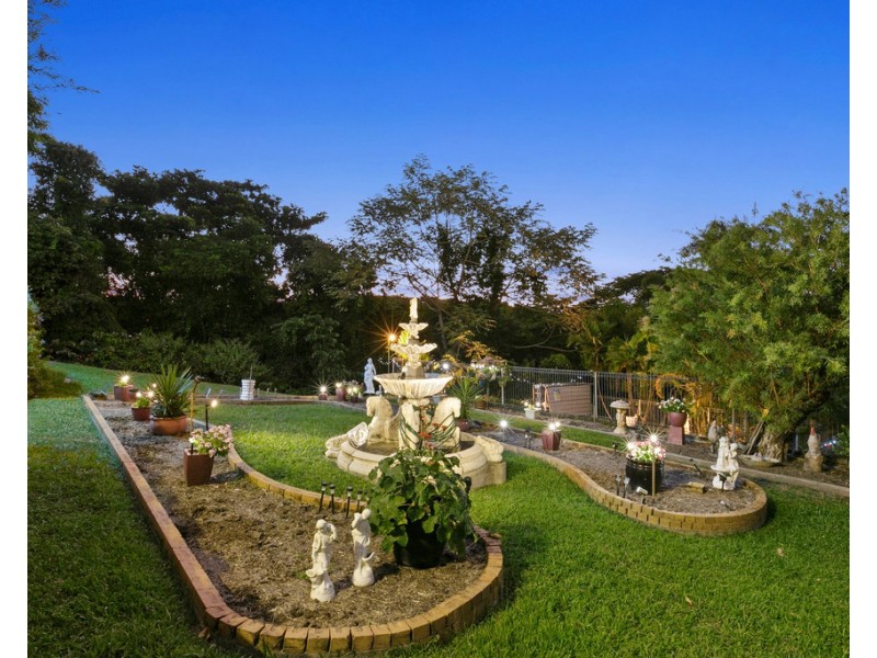 13 Cochrane Street, Stratford QLD 4870