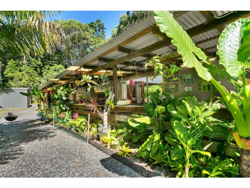 8 Coconut Grove, Kuranda QLD 4881