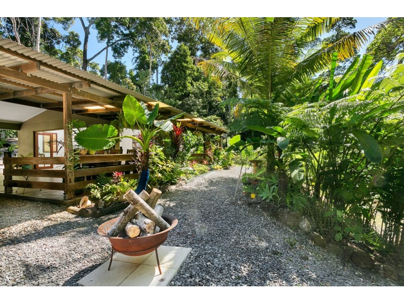 8 Coconut Grove, Kuranda QLD 4881