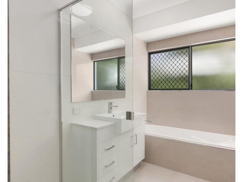 17A Satellite Street, Clifton Beach QLD 4879