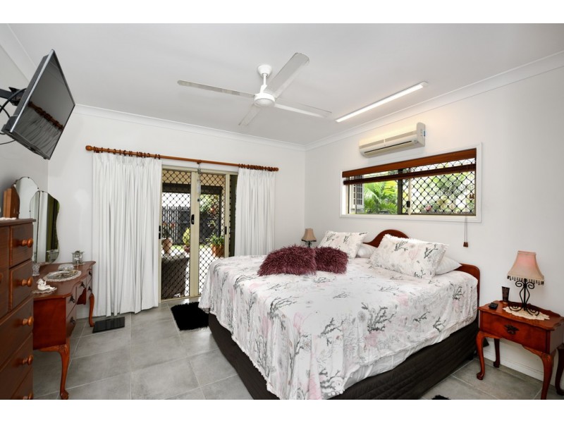 6 Bullrush Terrace, Kewarra Beach QLD 4879