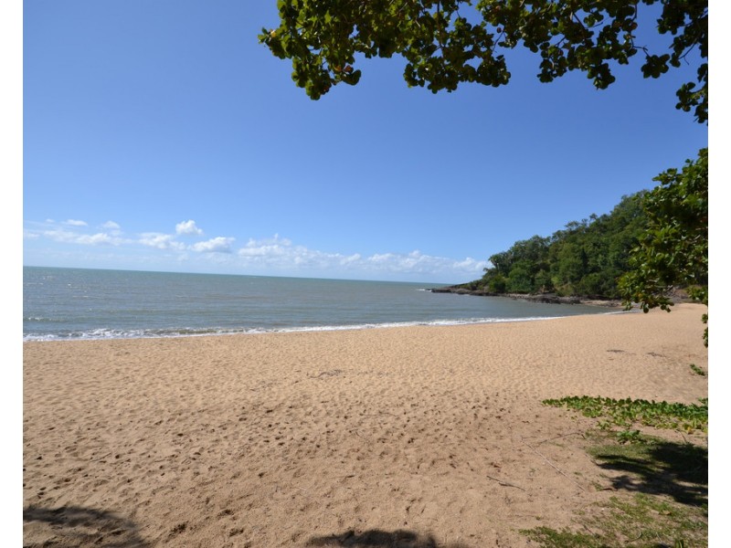 208b/92 Moore Street, Trinity Beach QLD 4879