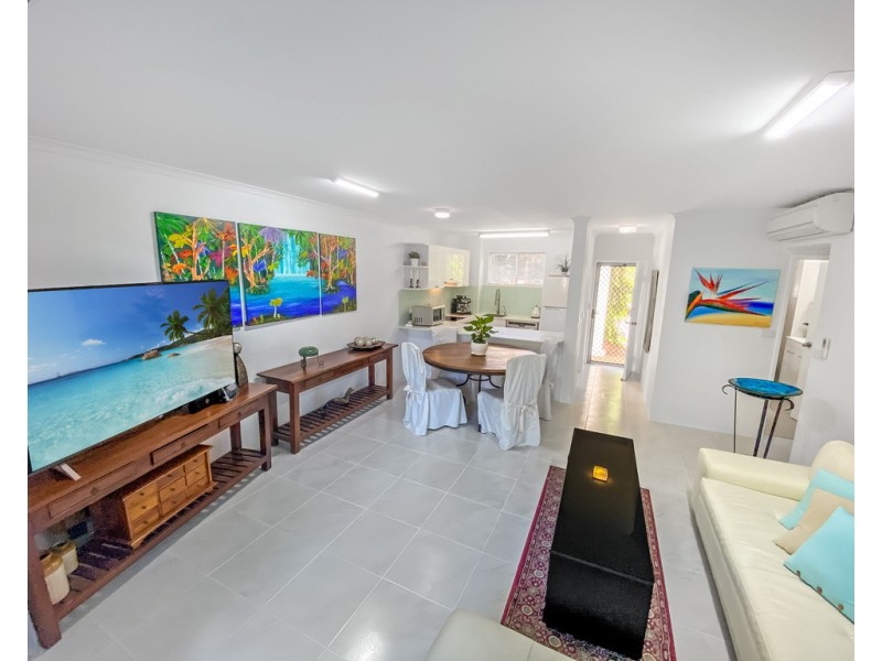 108/305-341 Coral Coast Drive, Palm Cove QLD 4879