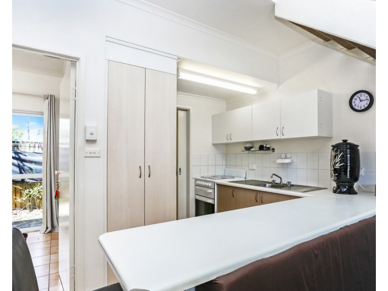 81-83 Jensen Street, Whitfield QLD 4870