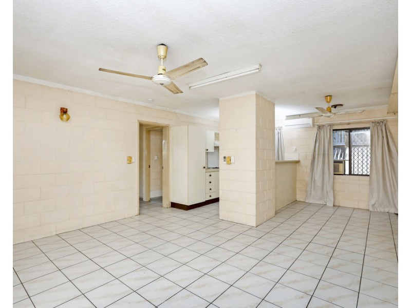 6/235 McLeod Street, Cairns North QLD 4870