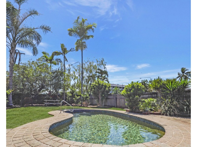 6/235 McLeod Street, Cairns North QLD 4870