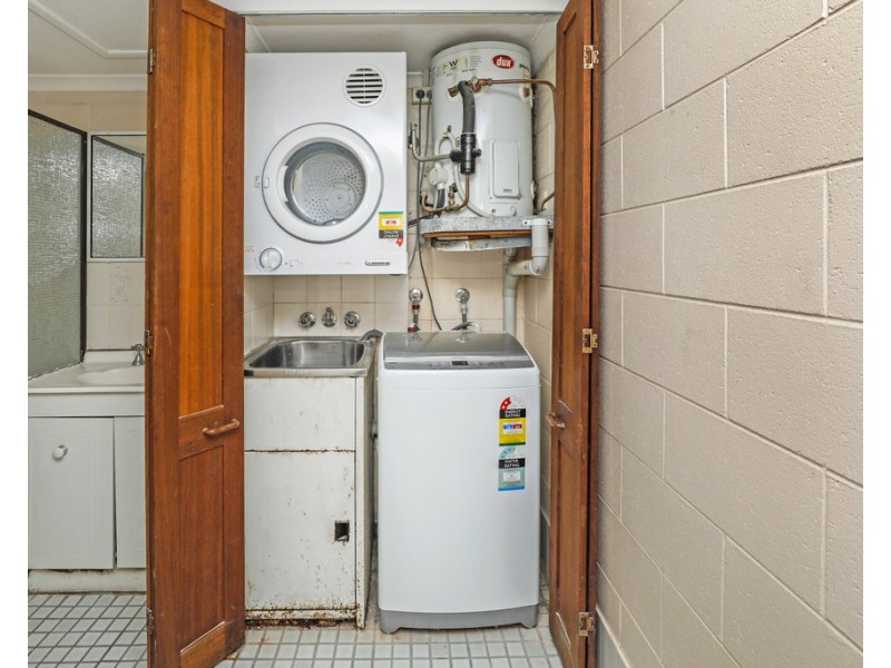 6/235 McLeod Street, Cairns North QLD 4870