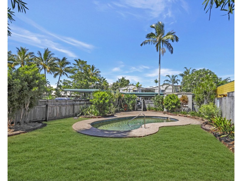 6/235 McLeod Street, Cairns North QLD 4870