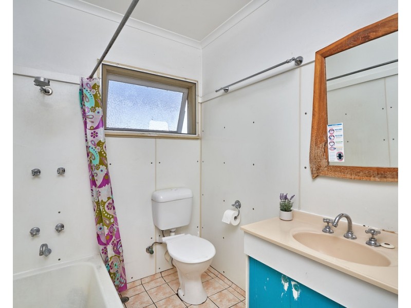 13 Olive Street, Manoora QLD 4870