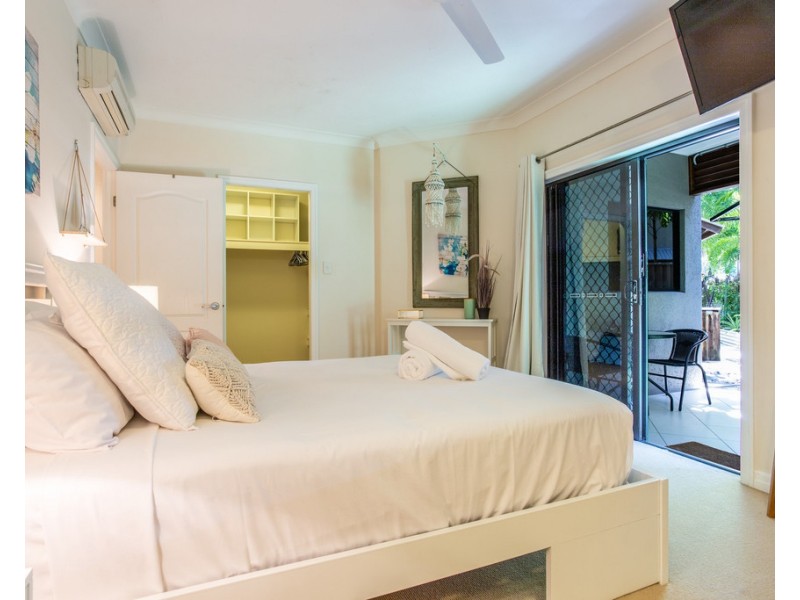 1/11 Rutherford Street, Yorkeys Knob QLD 4878