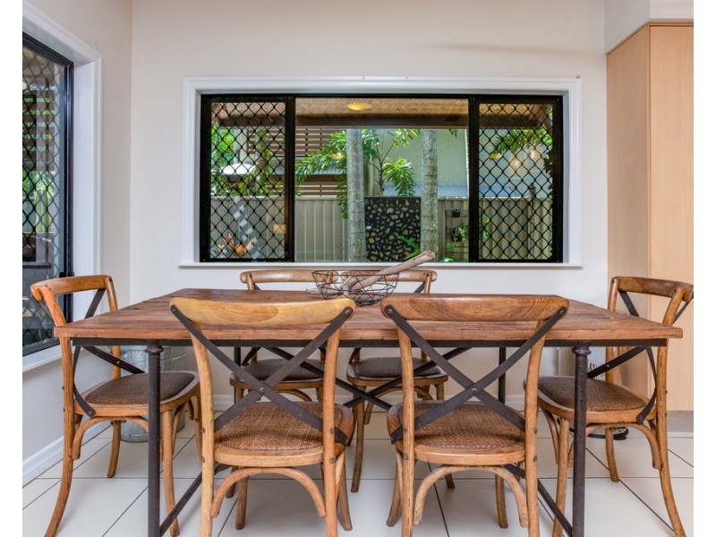 1/11 Rutherford Street, Yorkeys Knob QLD 4878