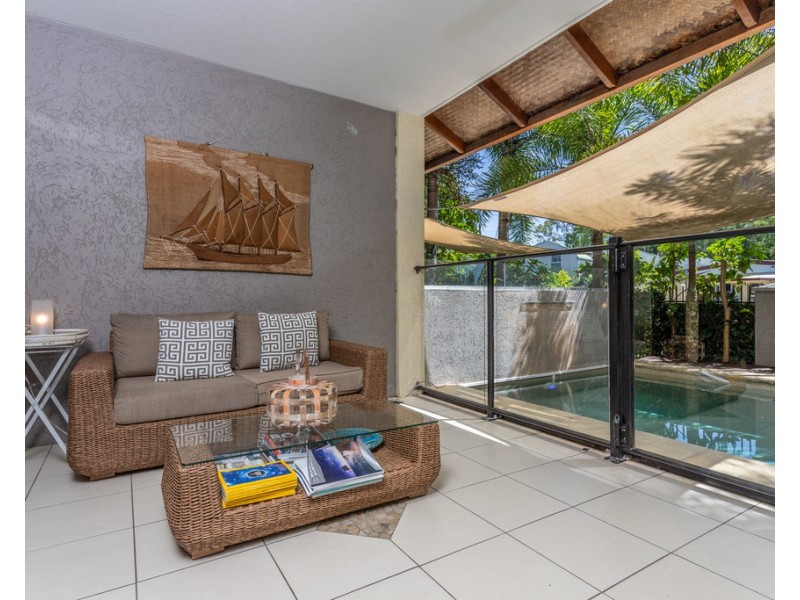 1/11 Rutherford Street, Yorkeys Knob QLD 4878