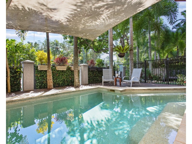 1/11 Rutherford Street, Yorkeys Knob QLD 4878